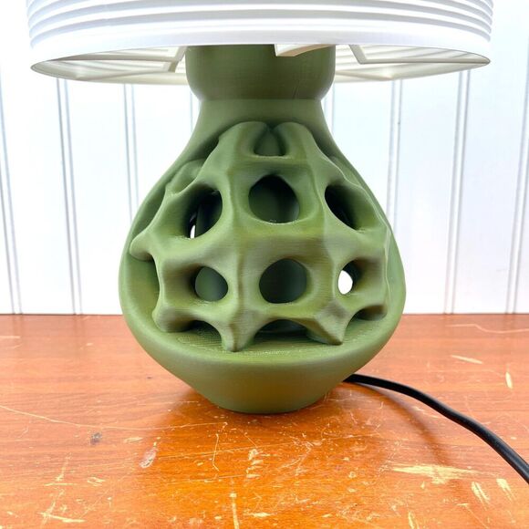 The Neor Desk Lamp and Shade, Bedside Lamp, Modern Home and Office - Picture 4 of 10